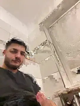 Snapshot of Furko_33 chatting on January 4, 5:26 pm Furko 33 online show from January 4, 5:26 pm