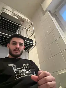 Snapshot of Furko_33 chatting on January 10, 3:06 pm Furko 33 online show from January 10, 3:06 pm