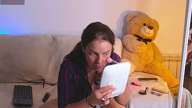 LindsayDeee online show from July 14, 5:56 am