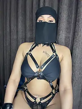 YourThirstySlut online show from March 31, 6:43 pm