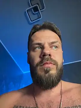 Snapshot of juliusmasters chatting on July 7, 7:28 pm juliusmasters online show from July 7, 7:28 pm