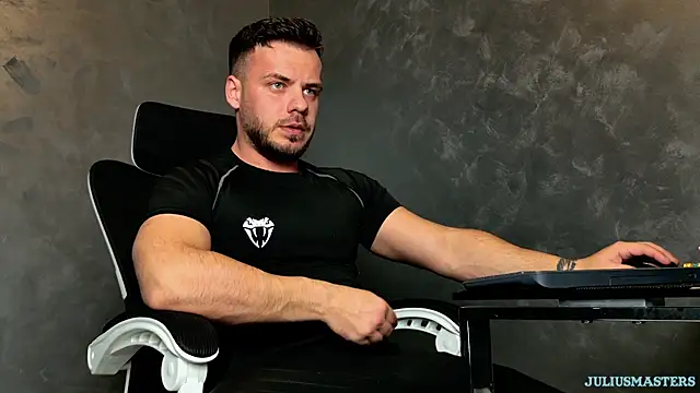 juliusmasters online show from March 4, 6:15 pm