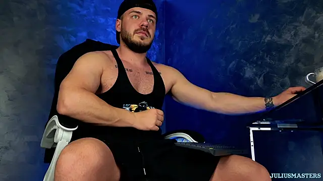 juliusmasters online show from March 31, 8:00 pm