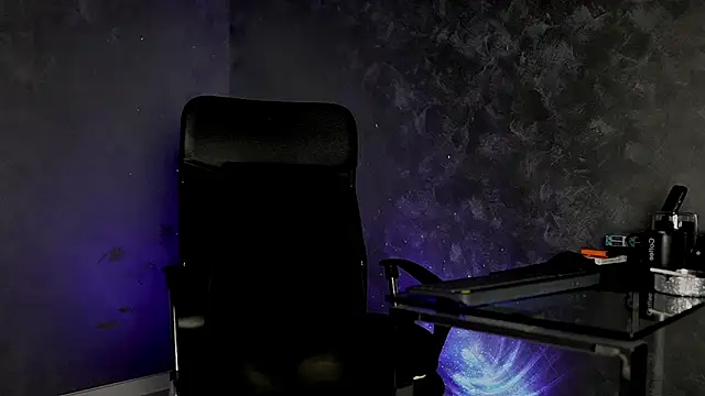 Snapshot of juliusmasters chatting on November 6, 8:57 pm juliusmasters online show from November 6, 8:57 pm