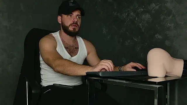 Snapshot of juliusmasters chatting on November 25, 7:47 pm juliusmasters online show from November 25, 7:47 pm