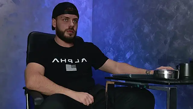 juliusmasters online show from December 14, 7:41 pm