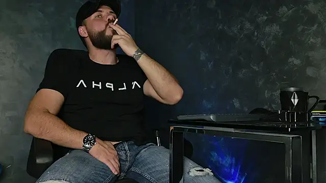 Snapshot of juliusmasters chatting on November 22, 8:08 pm juliusmasters online show from November 22, 8:08 pm