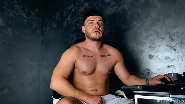 juliusmasters online show from February 13, 8:20 pm