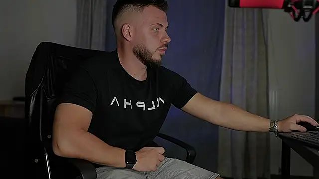 Snapshot of juliusmasters chatting on September 14, 5:57 pm juliusmasters online show from September 14, 5:57 pm