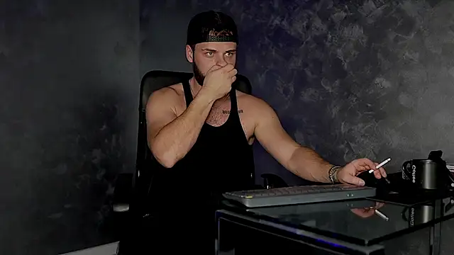 Snapshot of juliusmasters chatting on November 1, 10:14 pm juliusmasters online show from November 1, 10:14 pm