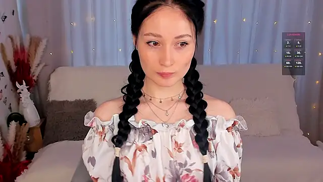 Snapshot of LisaMooore chatting on February 14, 9:55 am LisaMooore online show from February 14, 9:55 am