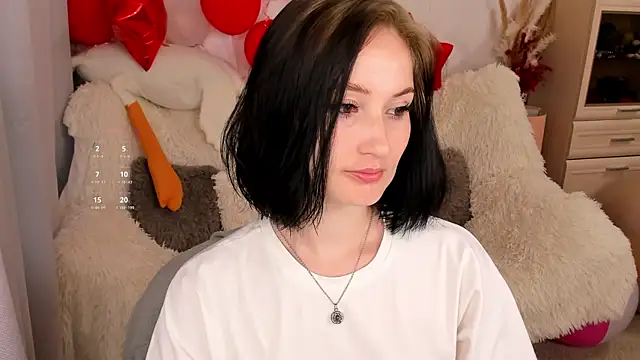 LisaMooore online show from July 2, 3:23 am