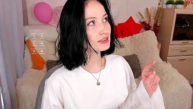 LisaMooore online show from April 19, 12:06 pm
