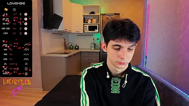 Aaron Boom online show from November 30, 12:11 am