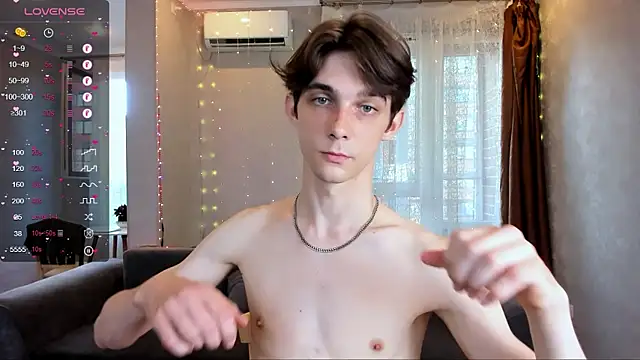 Aaron Boom online show from June 26, 3:51 pm