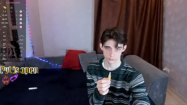Aaron Boom online show from May 15, 9:02 pm