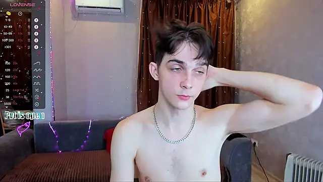 Aaron Boom online show from February 14, 4:40 pm