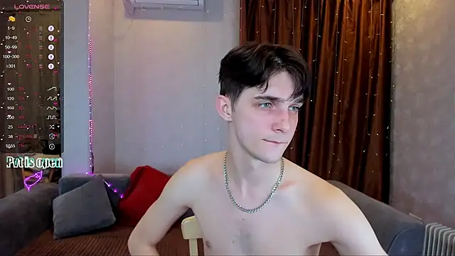 Aaron Boom online show from February 13, 4:18 pm