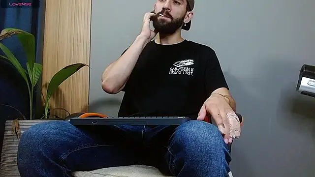 Mr WhiteCock online show from November 5, 2:03 am