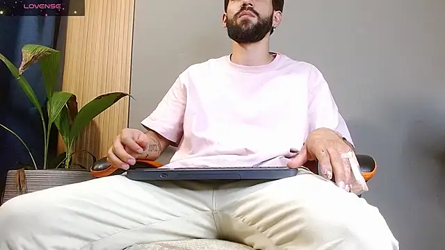 Mr WhiteCock online show from October 31, 11:55 pm