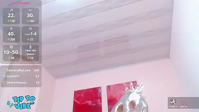 Snapshot of tamarafoxy_ chatting on February 16, 3:59 pm tamarafoxy online show from February 16, 3:59 pm