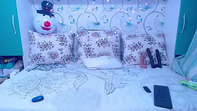 demiemorre online show from December 20, 4:59 am