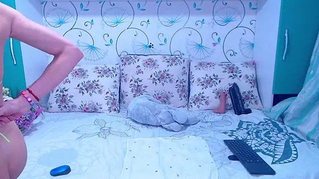 demiemorre online show from January 8, 5:57 am