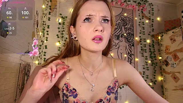 Snapshot of summerhazeee chatting on November 2, 5:29 pm summerhazeee online show from November 2, 5:29 pm