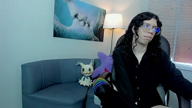 Snapshot of Angel_Dust18 chatting on November 4, 3:05 pm Angel Dust18 online show from November 4, 3:05 pm