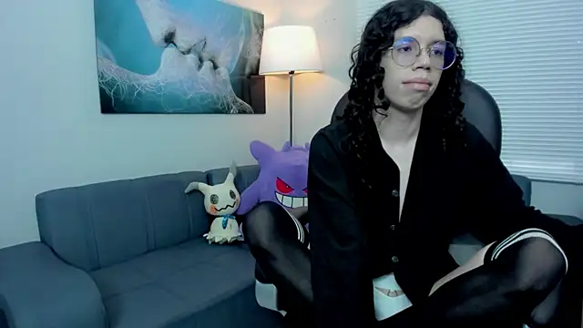 Snapshot of Angel_Dust18 chatting on October 3, 2:40 pm Angel Dust18 online show from October 3, 2:40 pm