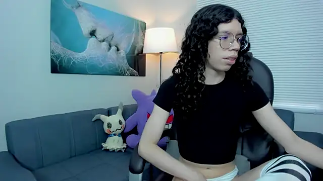 Snapshot of Angel_Dust18 chatting on October 24, 2:27 pm Angel Dust18 online show from October 24, 2:27 pm