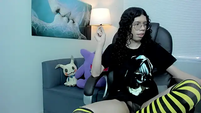 Angel Dust18 online show from December 20, 4:43 pm