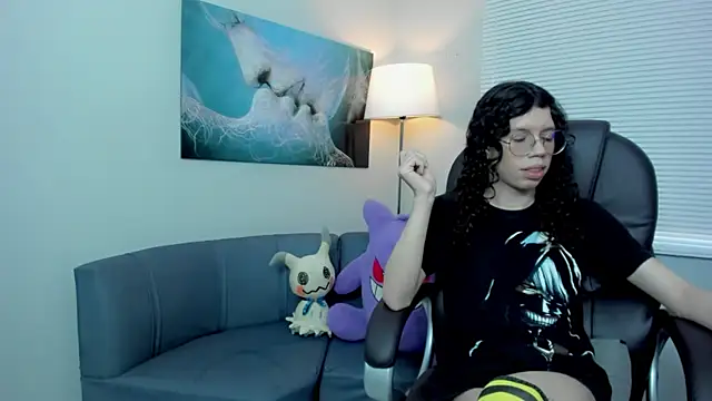 Snapshot of Angel_Dust18 chatting on November 22, 3:55 pm Angel Dust18 online show from November 22, 3:55 pm