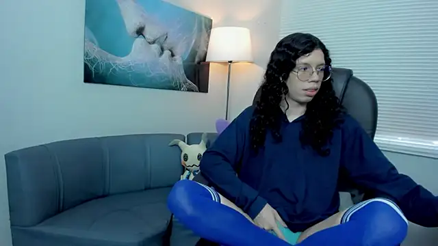 Snapshot of Angel_Dust18 chatting on November 3, 3:15 pm Angel Dust18 online show from November 3, 3:15 pm