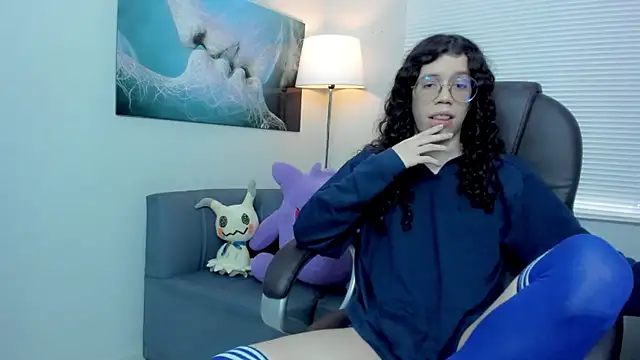 Snapshot of Angel_Dust18 chatting on December 5, 4:38 pm Angel Dust18 online show from December 5, 4:38 pm