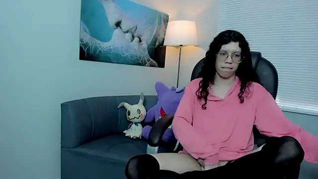 Snapshot of Angel_Dust18 chatting on November 16, 5:39 pm Angel Dust18 online show from November 16, 5:39 pm