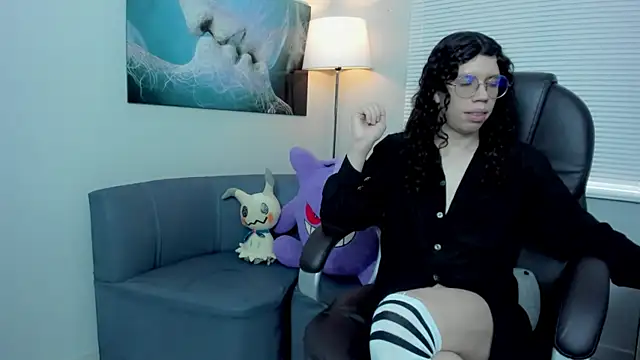 Snapshot of Angel_Dust18 chatting on November 23, 4:17 pm Angel Dust18 online show from November 23, 4:17 pm