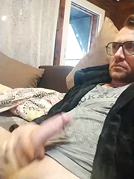 Snapshot of tomee83 chatting on November 6, 6:06 am tomee83 online show from November 6, 6:06 am