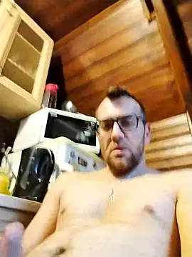 Snapshot of tomee83 chatting on December 5, 6:45 am tomee83 online show from December 5, 6:45 am