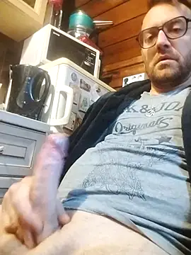 Snapshot of tomee83 chatting on October 15, 5:50 am tomee83 online show from October 15, 5:50 am