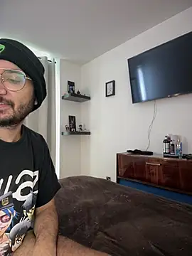 Snapshot of Rae_Lil_White chatting on February 16, 6:43 pm Rae Lil White online show from February 16, 6:43 pm