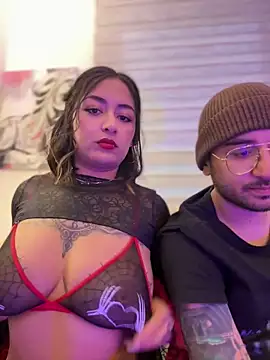 Snapshot of Rae_Lil_White chatting on November 15, 9:41 pm Rae Lil White online show from November 15, 9:41 pm