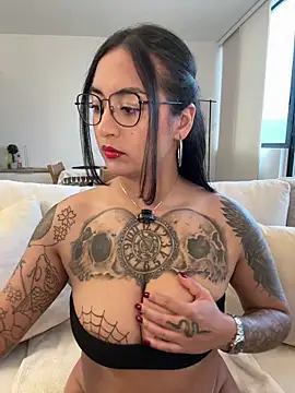 Rae Lil White online show from March 18, 9:59 pm