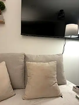 Snapshot of Rae_Lil_White chatting on November 21, 11:15 pm Rae Lil White online show from November 21, 11:15 pm