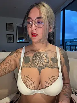 Rae Lil White online show from July 13, 11:26 pm