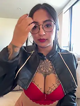 Rae Lil White online show from March 20, 10:22 pm