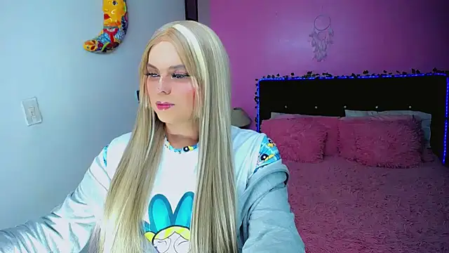 SweetKim21 online show from March 12, 4:07 am