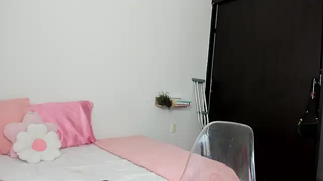 analia collins online show from June 19, 1:28 pm