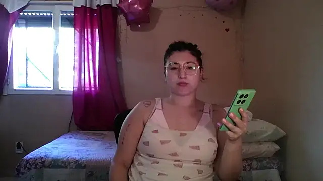 imsohornydacom online show from April 3, 7:20 pm