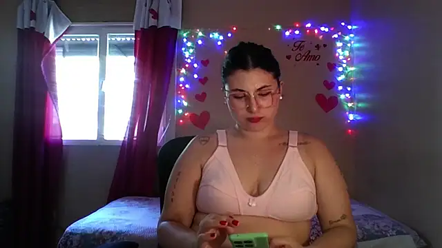 imsohornydacom online show from February 10, 6:07 pm